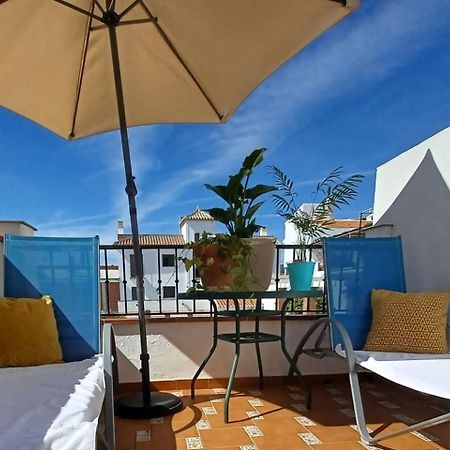 Tipica Casa En Frigiliana Con Patio Y Terraza Apartment Exterior photo
